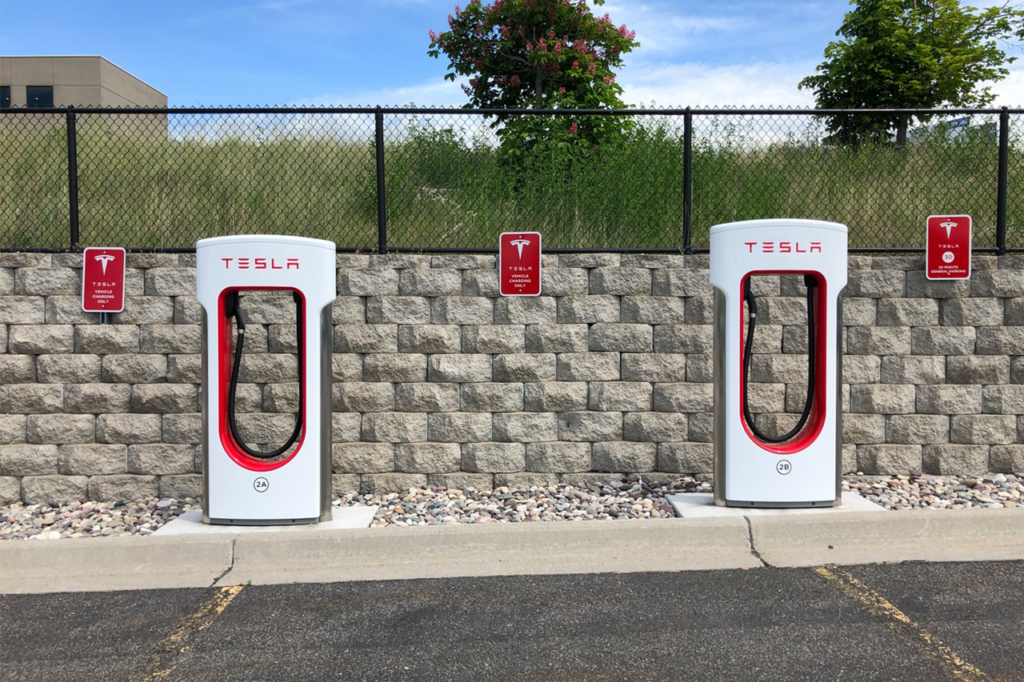 borne tesla