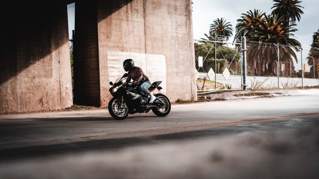 assurance moto sans frais dossier