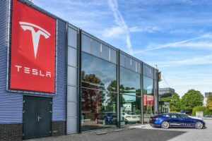 concesionnaire tesla